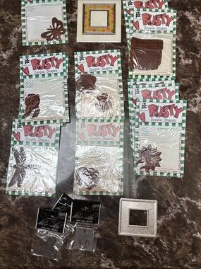 Rusty Simple Shapes Brown Decorative Embellishments - Assorted Pack